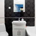 Romantic Apartments - 2Br In Old Town , 5 Min To Opera Apartment *