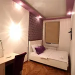 Romantic Apartments - 2Br In Old Town , 5 Min To Opera Lviv