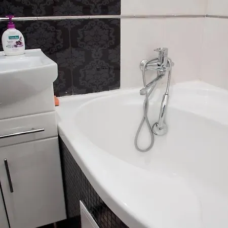 Romantic - 2br In Old Town , 5 Min To Opera
