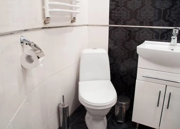 Romantic Apartments - 2Br In Old Town , 5 Min To Opera * Lvov