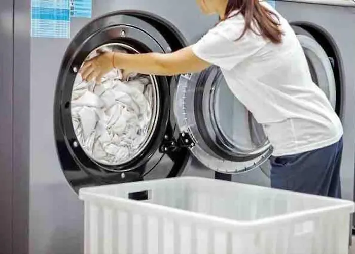 Romantic - Old Center *