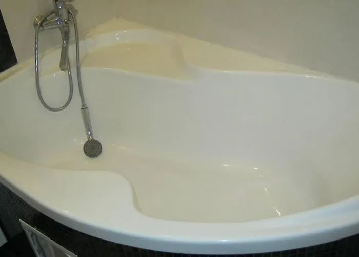 Romantic Apartments - 2Br In Old Town , 5 Min To Opera * Lvov