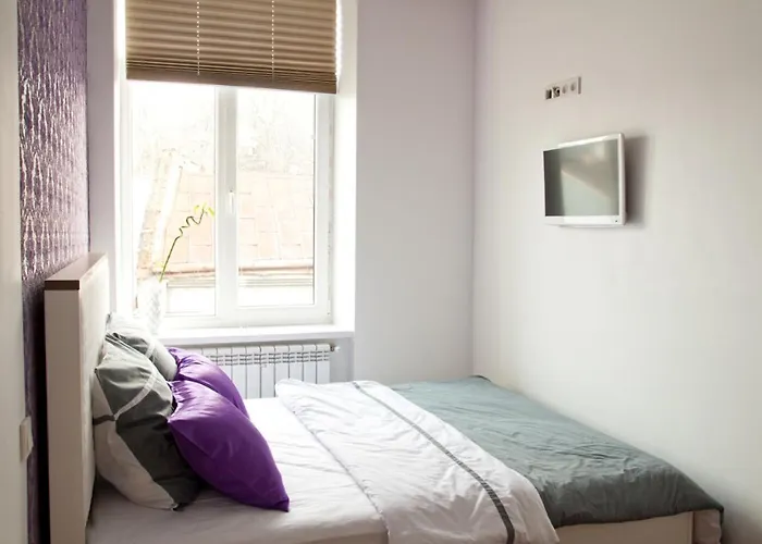 Apartmán Romantic Apartments - 2Br In Old Town , 5 Min To Opera *