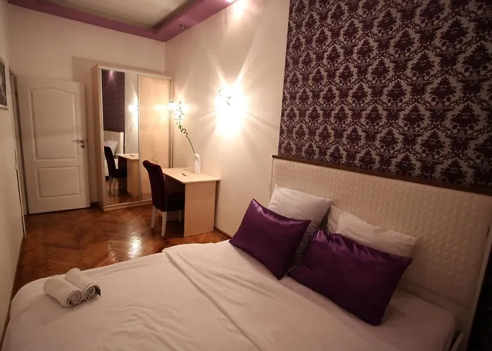 Romantic Apartments - 2Br In Old Town , 5 Min To Opera