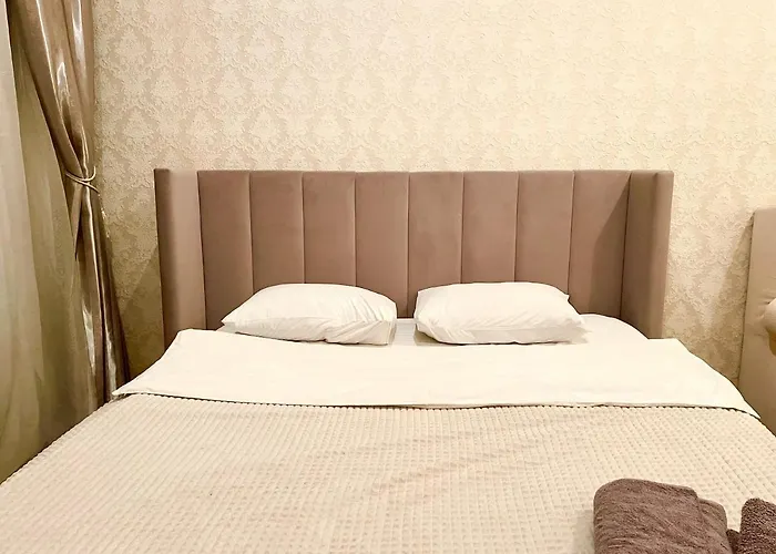 Romantic Apartments - 2Br In Old Town , 5 Min To Opera * Lvov