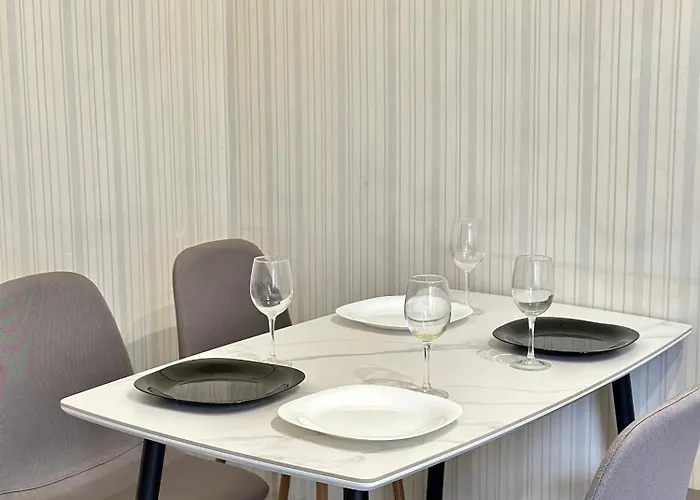 Romantic Apartments - 2Br In Old Town , 5 Min To Opera Apartmán *